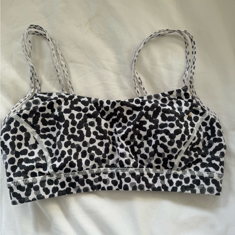 Lululemon sports bra